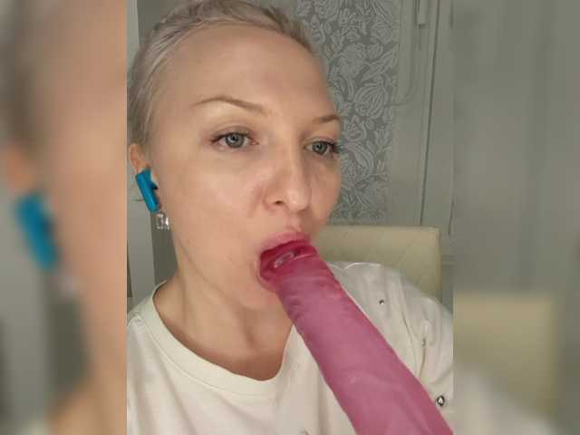 Anesteishen live cam on BongaCams