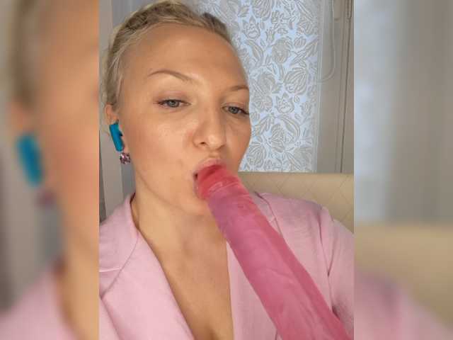Anesteishen live cam on BongaCams