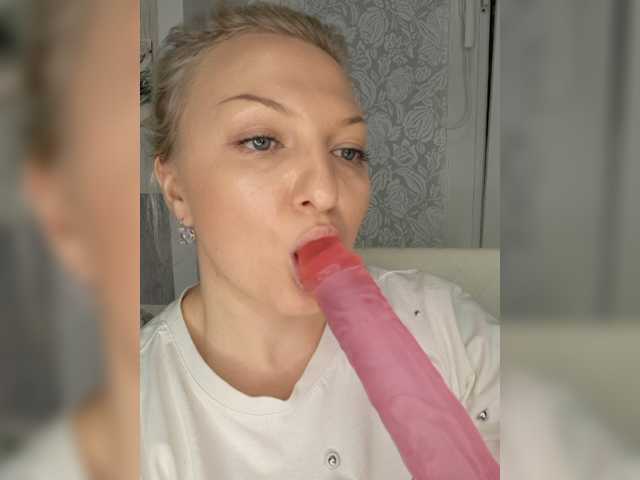 Anesteishen live cam on BongaCams