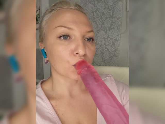 Anesteishen live cam on BongaCams