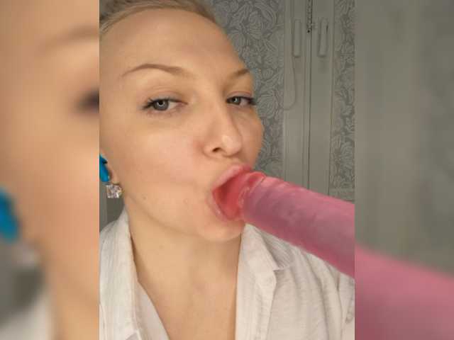 Anesteishen live cam on BongaCams