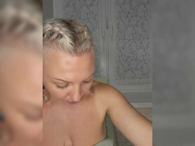 Anesteishen live cam on BongaCams
