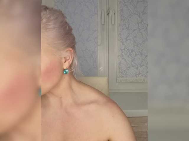 Anesteishen's BongaCams show and profile