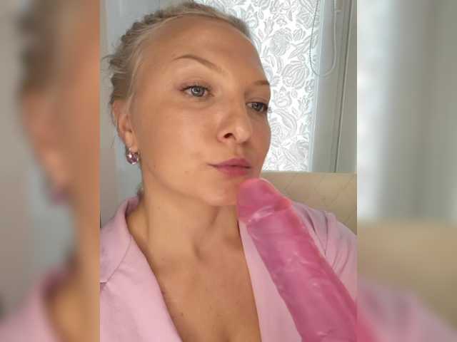 Anesteishen live cam on BongaCams