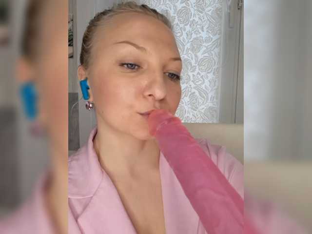 Anesteishen live cam on BongaCams