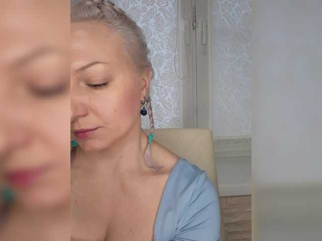 Anesteishen's BongaCams show and profile