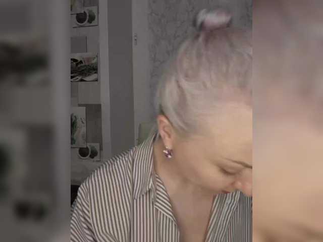 Anesteishen's BongaCams show and profile