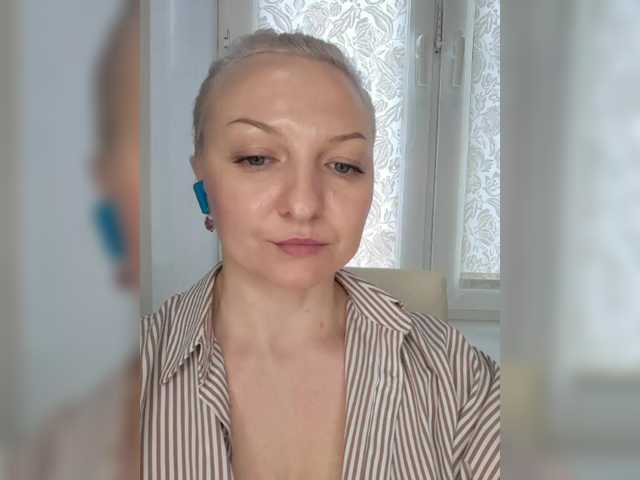 Anesteishen's BongaCams show and profile