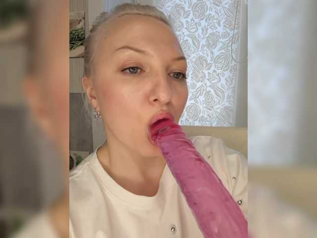 Anesteishen's BongaCams show and profile