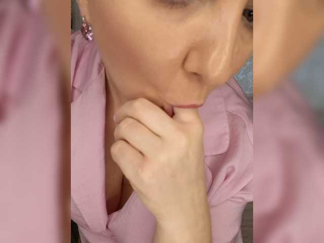 Anesteishen live cam on BongaCams