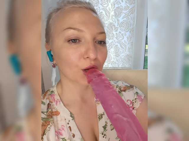 Anesteishen live cam on BongaCams