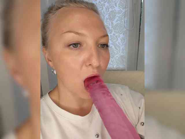 Anesteishen Live Webcam on BongaCams