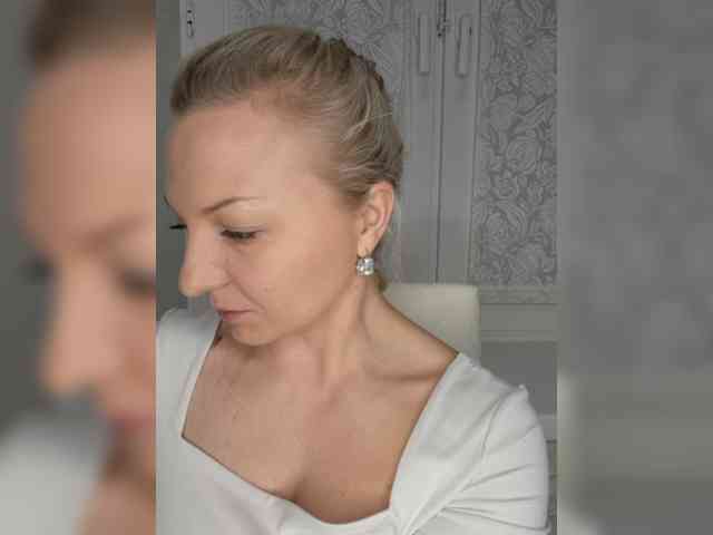 Anesteishen Live Webcam on BongaCams