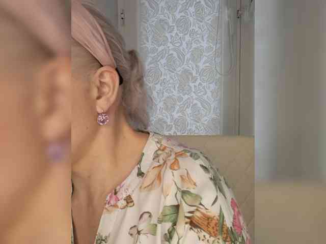 Anesteishen Live Webcam on BongaCams