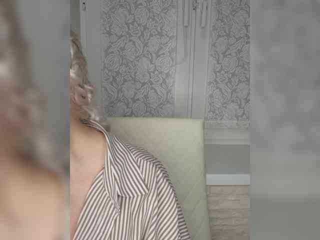 Anesteishen Live Webcam on BongaCams