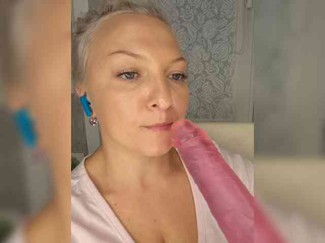 Anesteishen Live Webcam on BongaCams
