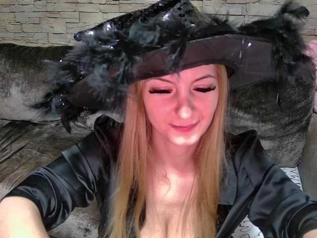 ChristinaHotX live cam on BongaCams