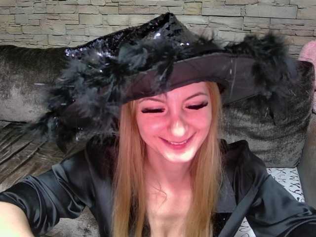 ChristinaHotX live cam on BongaCams