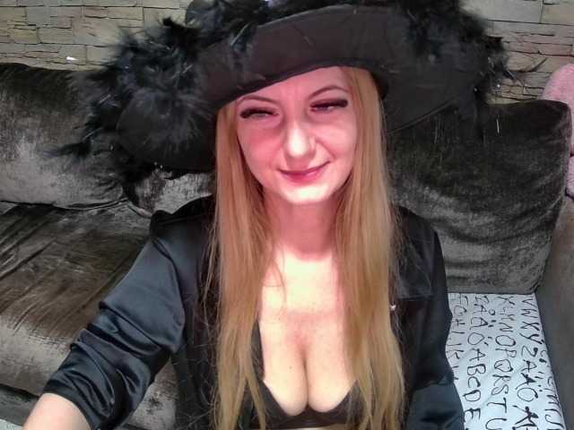 ChristinaHotX live cam on BongaCams