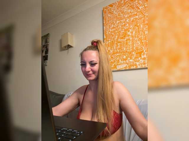 ChristinaHotX live cam on BongaCams