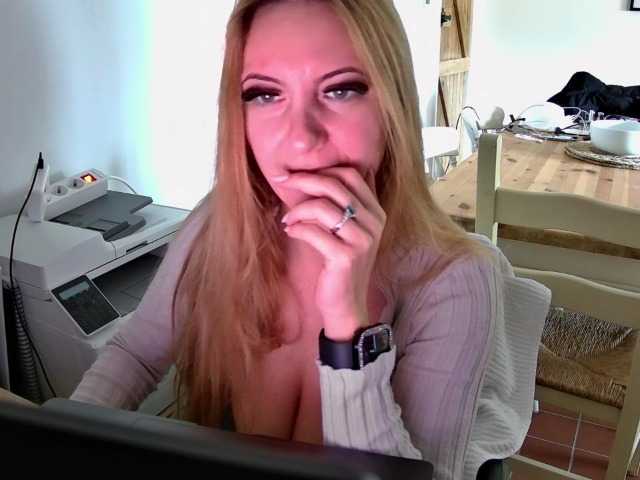 ChristinaHotX live cam on BongaCams