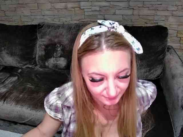 ChristinaHotX webcam