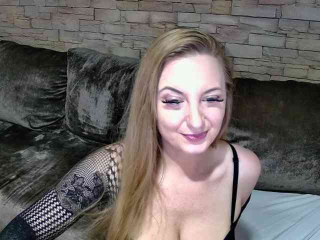 ChristinaHotX webcam