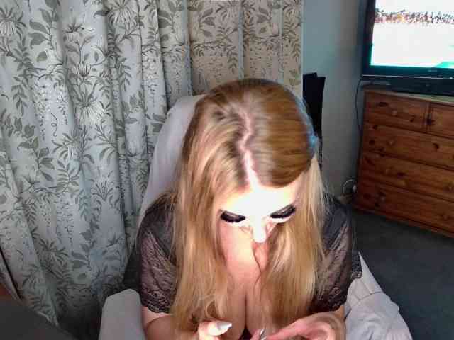 ChristinaHotX webcam