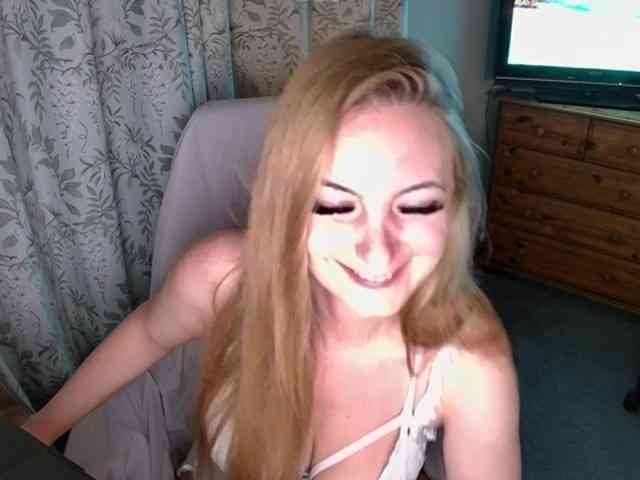 ChristinaHotX webcam