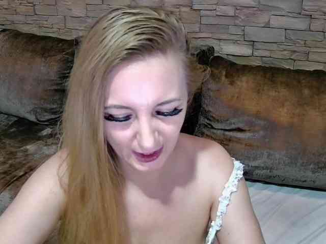 ChristinaHotX webcam
