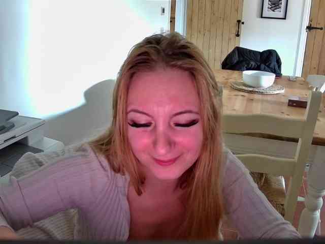 ChristinaHotX webcam