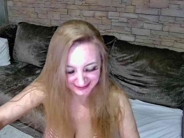 ChristinaHotX webcam