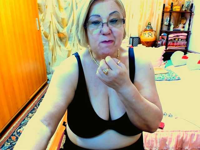 kony55c1a64fe live cam on BongaCams