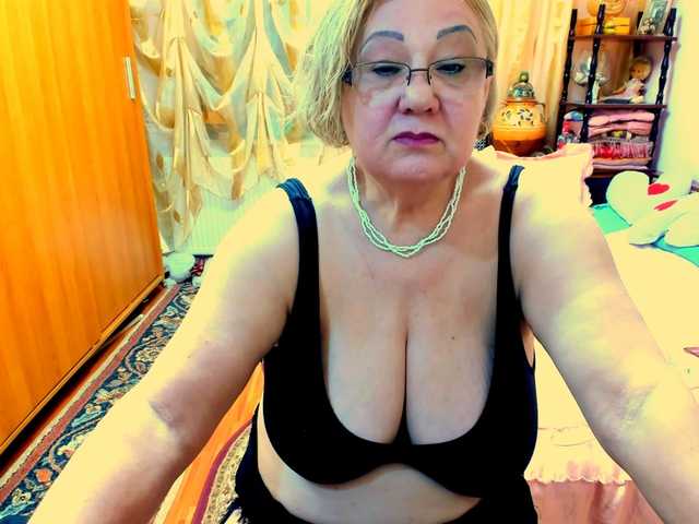 kony55c1a64fe live cam on BongaCams