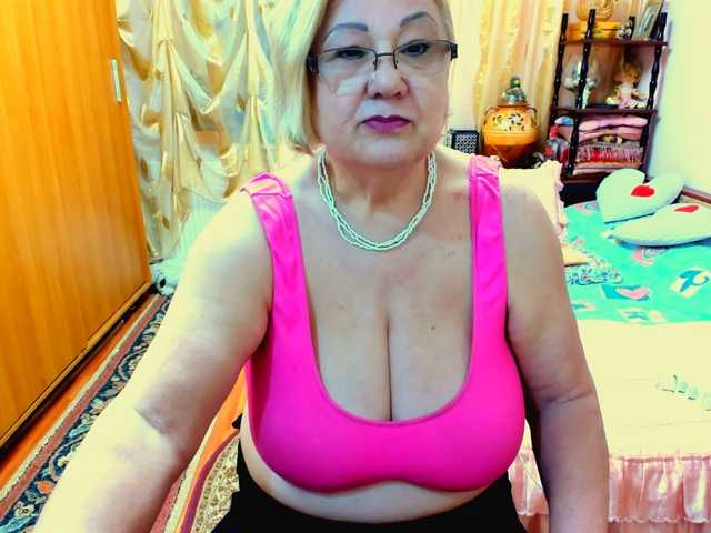 kony55c1a64fe live cam on BongaCams