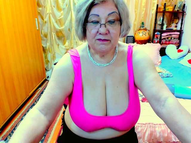 kony55c1a64fe live cam on BongaCams