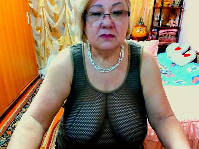kony55c1a64fe live cam on BongaCams