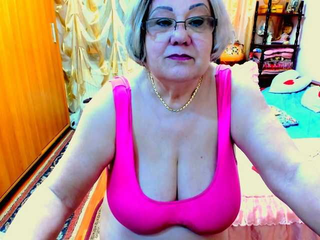 kony55c1a64fe live cam on BongaCams