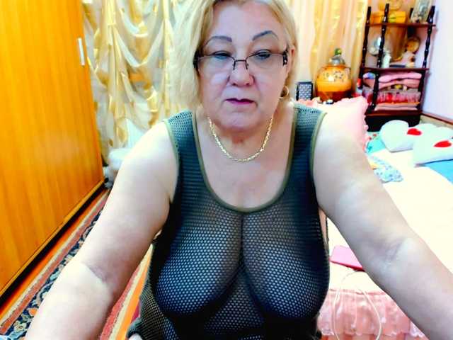 SeductiveMilf live webcam show