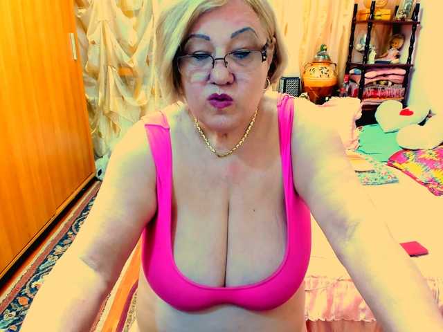 kony55c1a64fe live cam on BongaCams