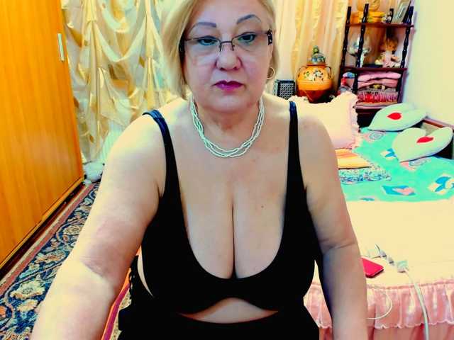 kony55c1a64fe live cam on BongaCams