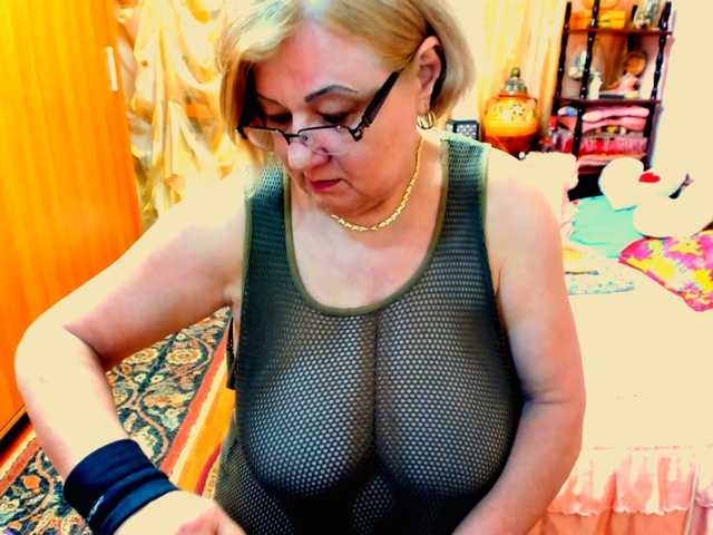 kony55c1a64fe live cam on BongaCams