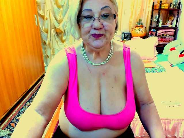 kony55c1a64fe live cam on BongaCams