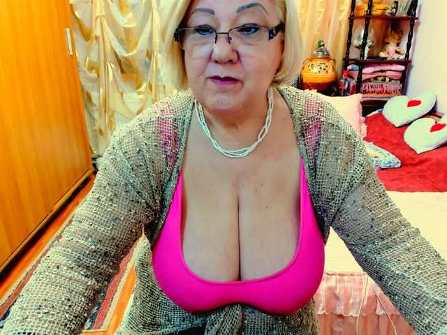kony55c1a64fe, en vivo ahora en BongaCams
