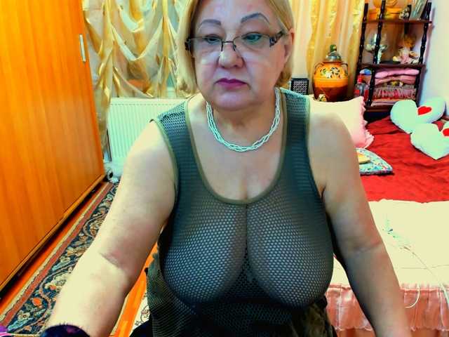 kony55c1a64fe live cam on BongaCams