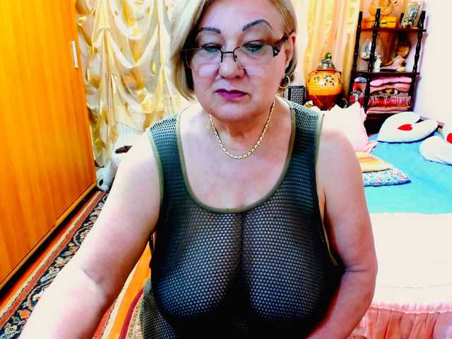 kony55c1a64fe live cam on BongaCams