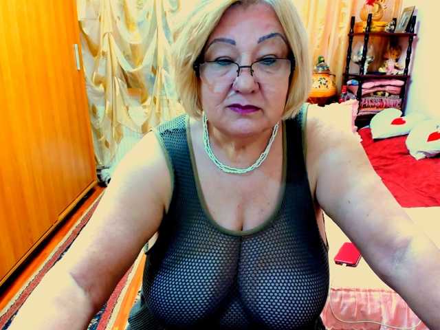 kony55c1a64fe live cam on BongaCams