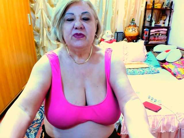 kony55c1a64fe live cam on BongaCams