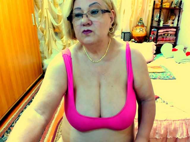 kony55c1a64fe live cam on BongaCams