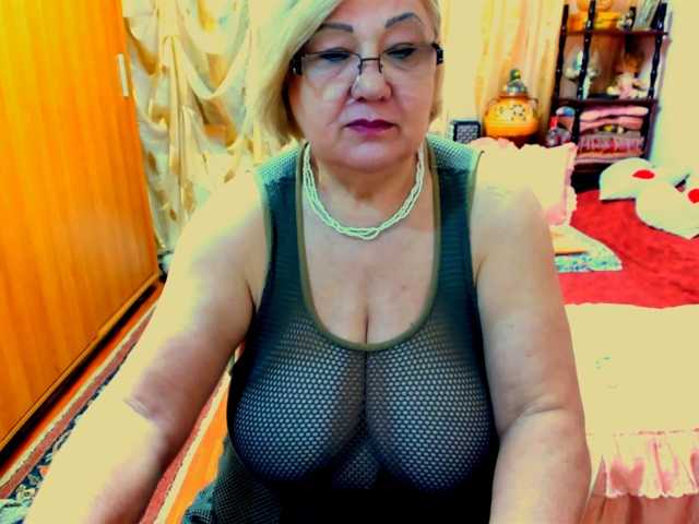 kony55c1a64fe live cam on BongaCams